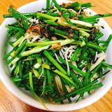 夏の残り素麺で！素麺と青ネギの和風サラダ